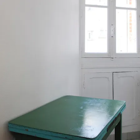 Bright Studio With View Of The Eiffel Tower *