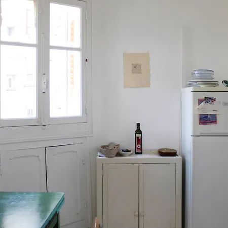 Bright Studio With View Of The Eiffel Tower Apartment