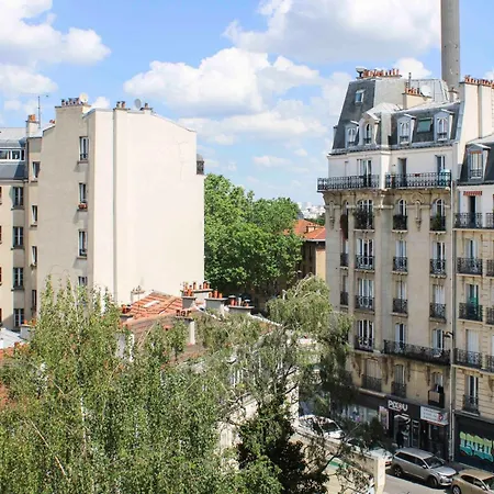 Bright Studio With View Of The Eiffel Tower Paris